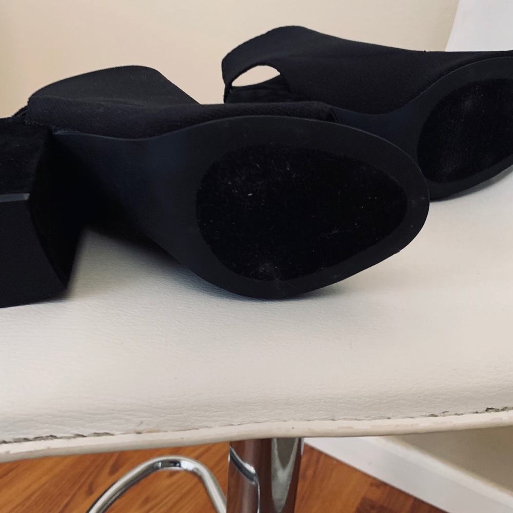 ‼️SOLD‼️‼️‼️‼️‼️STEVE MADDEN CUTOUT HEEL - Picture 7 of 7